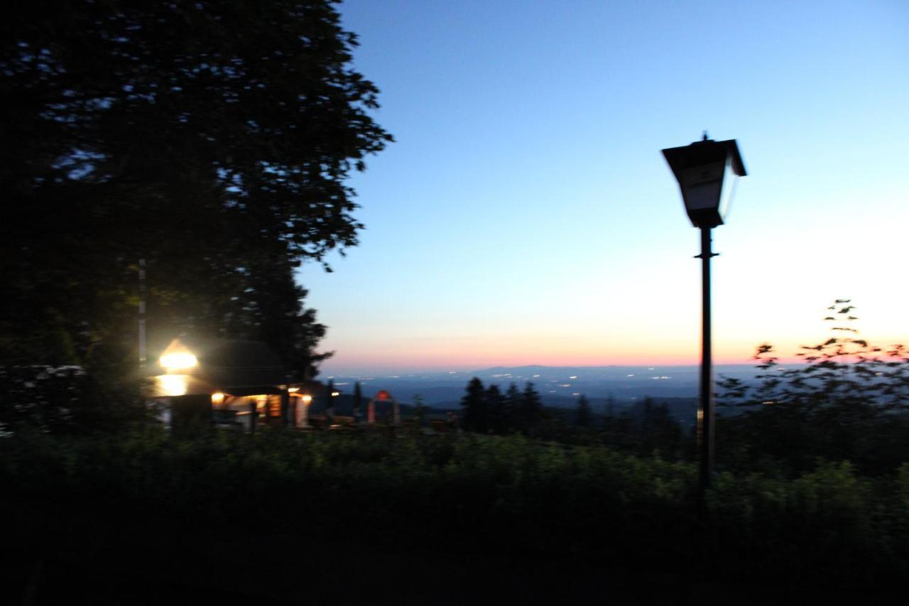 שוטן Berggasthof Hoherodskopf מראה חיצוני תמונה